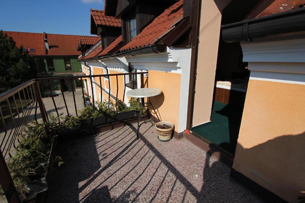 Pension U Svateho Jana Hradec Kralove Quarto foto