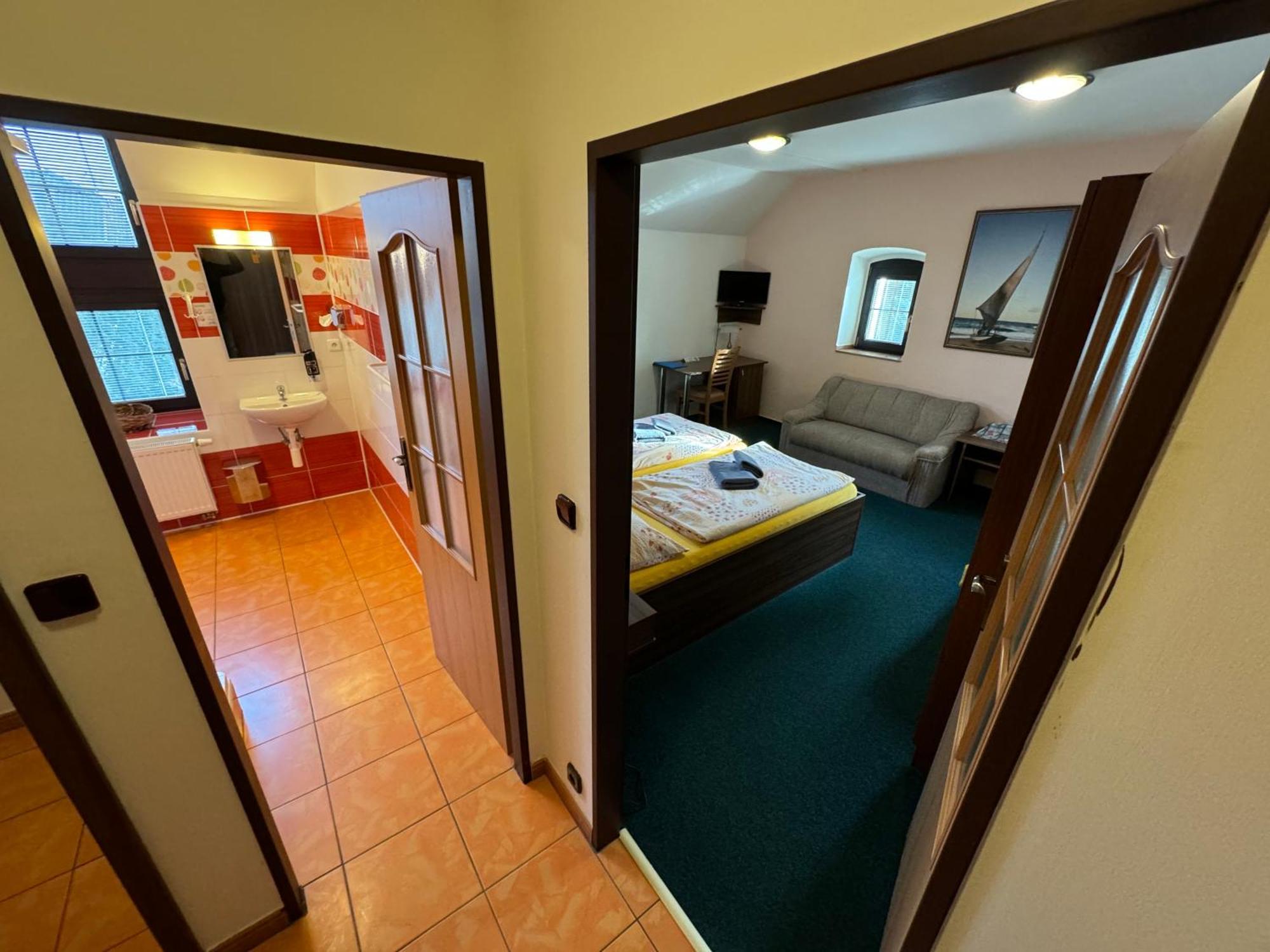 Pension U Svateho Jana Hradec Kralove Exterior foto