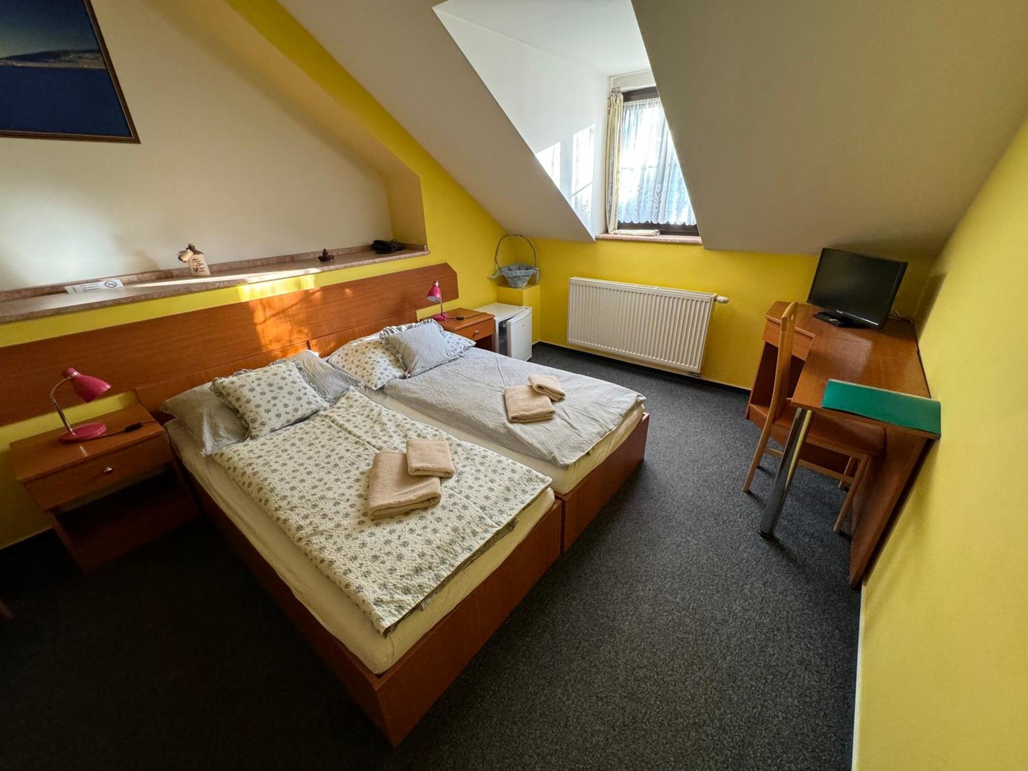 Pension U Svateho Jana Hradec Kralove Exterior foto